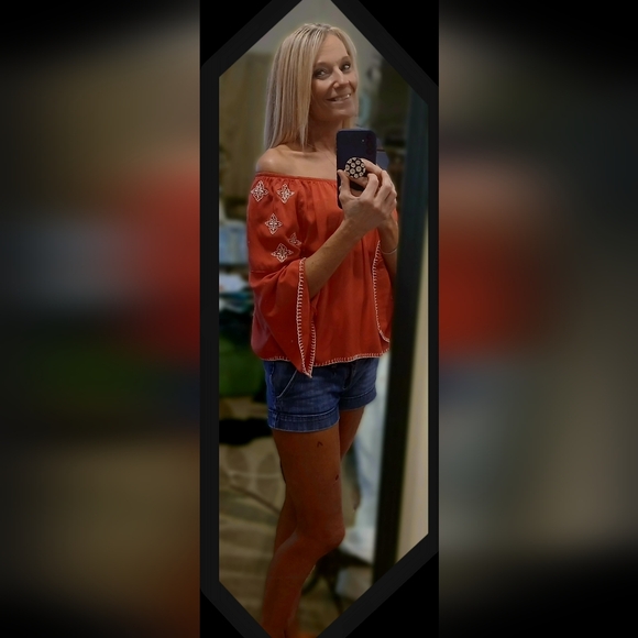 Meet your Posher, Tanya - Picture 2 of 2